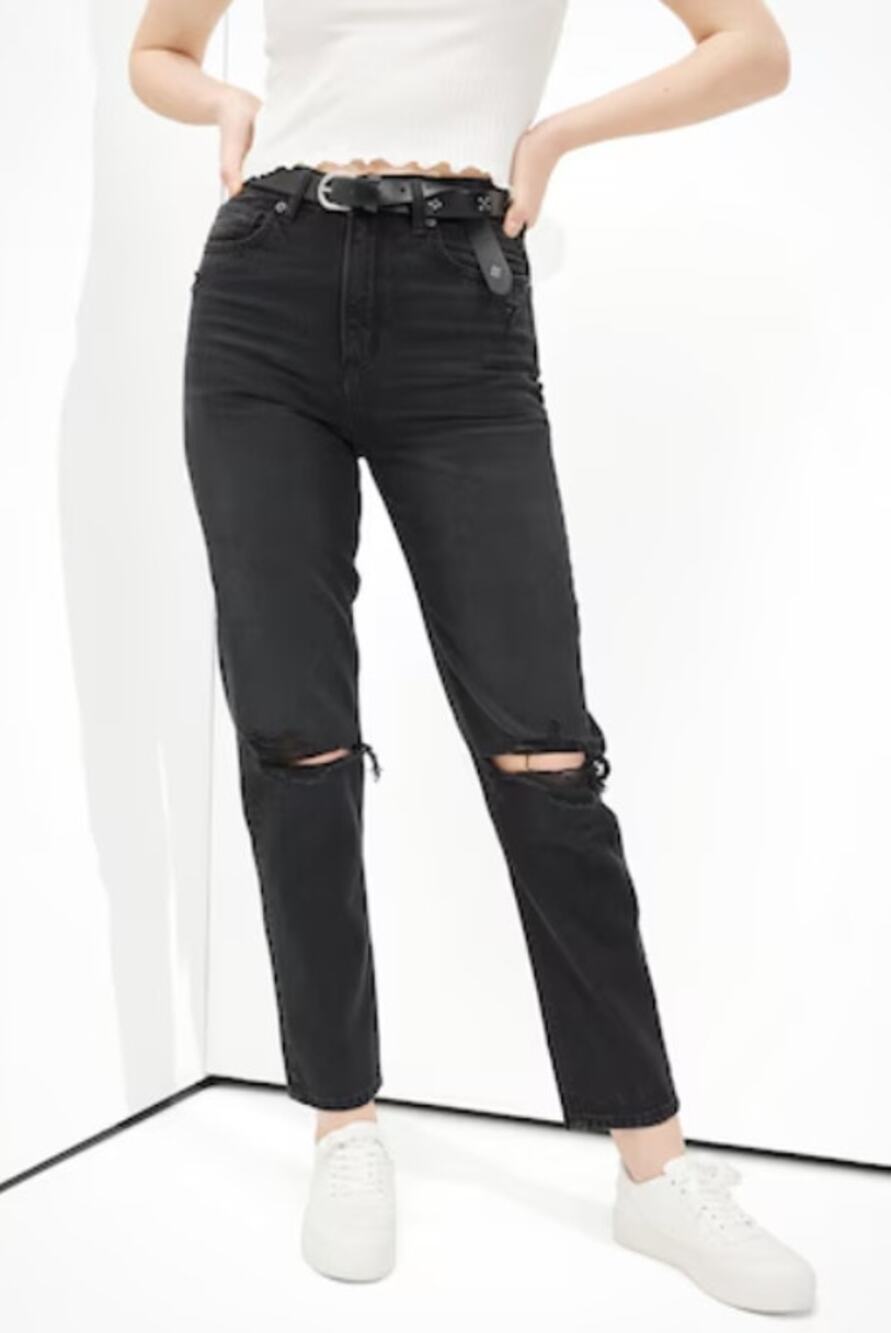AMERICAN EAGLE Strigid Ripped Mom Jeans High Waist Black Denim Womens Size 10R